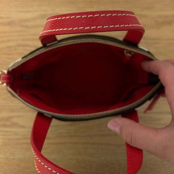 DOONEY & BOURKE GIRAFFE PRINT CANVAS SHOULDER BAG - Picture 8 of 10